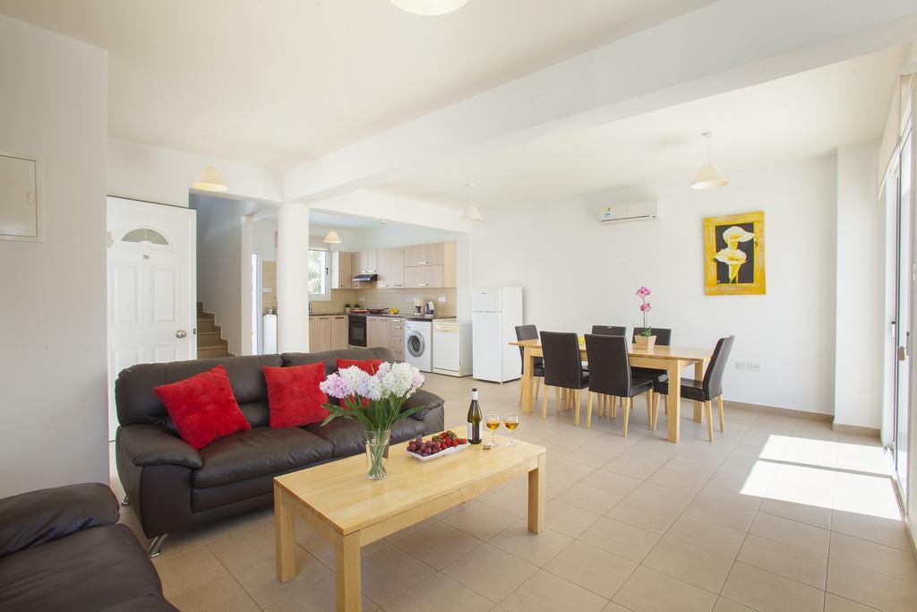 Villa Daffodil Protaras Room photo